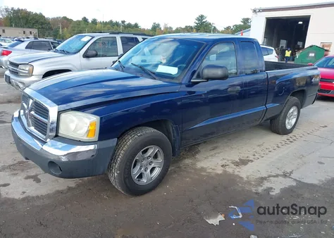2005 Dodge Dakota Slt from USA, damaged, VIN 1D7HW42N15S260488